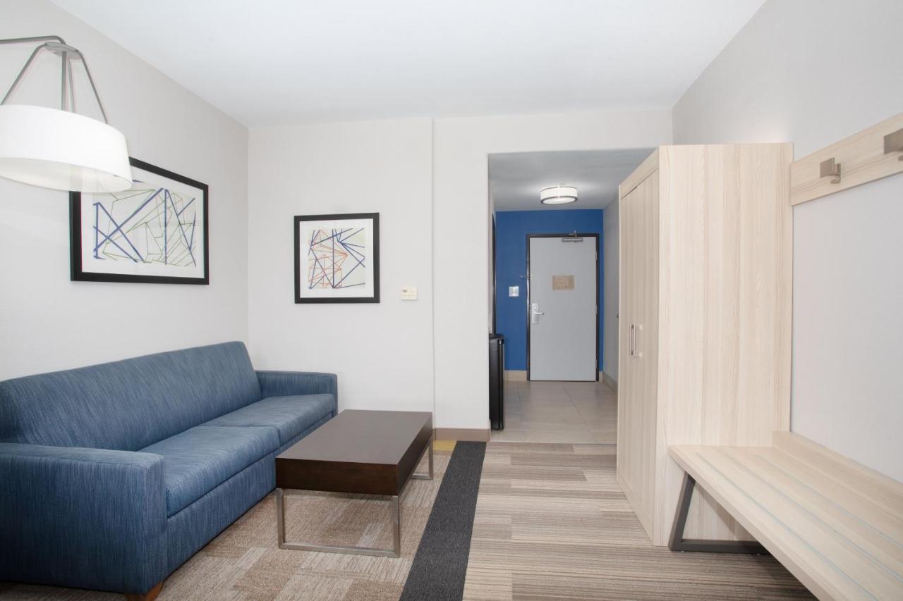 Holiday Inn Express & Suites Phoenix Glendale Dist By Ihg الغرفة الصورة