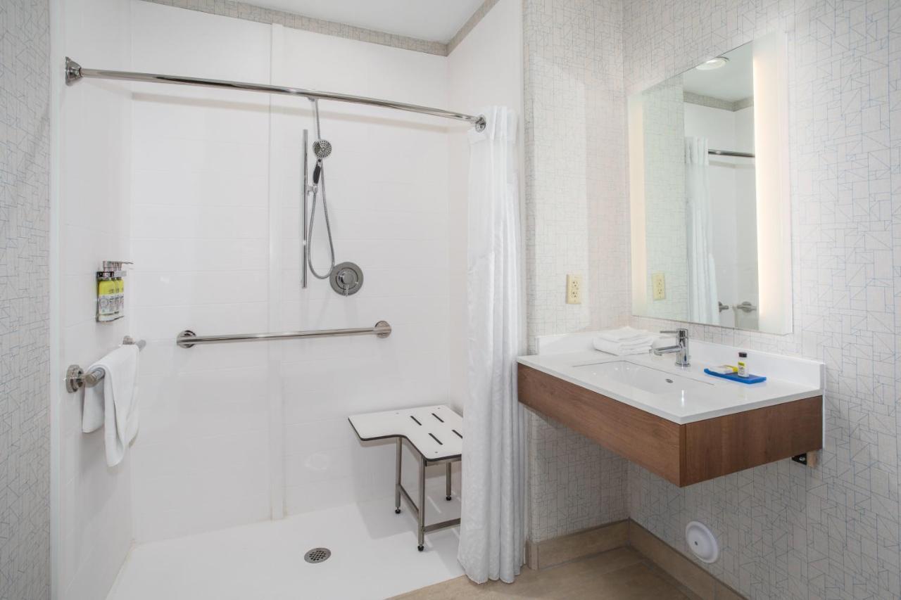 Holiday Inn Express & Suites Phoenix Glendale Dist By Ihg المظهر الخارجي الصورة