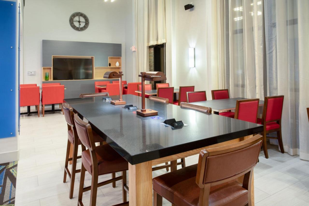 Holiday Inn Express & Suites Phoenix Glendale Dist By Ihg المظهر الخارجي الصورة