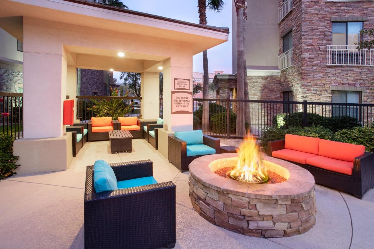 Holiday Inn Express & Suites Phoenix Glendale Dist By Ihg المظهر الخارجي الصورة